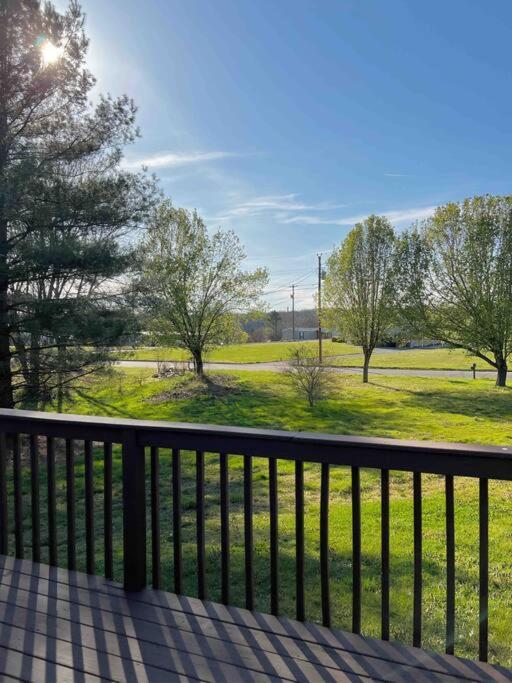 Charming House In Sevierville Family Friendly Quiet Location Close To Wilderness Bagian luar foto